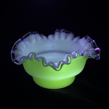 Victorian cased grey & white uranium glass double crimp bowl = fairy lamp base - Art Glass