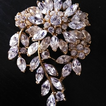 Rhinestone brooch - Costume Jewelry
