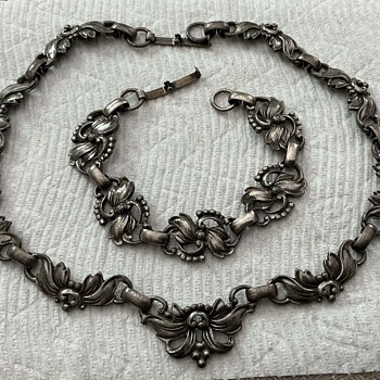 Stumped on Manufacturer of this Lovely Pot Metal Choker/Bracelet - Costume Jewelry