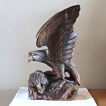 Vintage/antique(?) carved wood eagle - Animals
