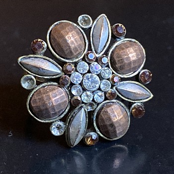 Antique/vintage  Ring - Costume Jewelry