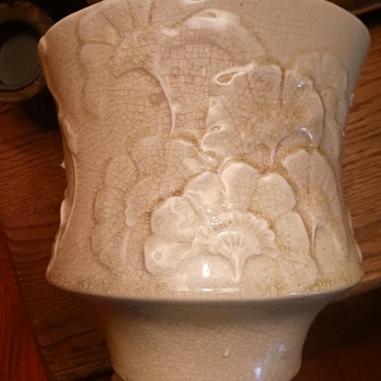 Vintage 7" ceramic white plant pot - Pottery