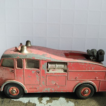 Dinky Supertoys nº955 Fire Engine (1952-70) - Model Cars