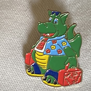 Vintage Pin badge - Medals Pins and Badges
