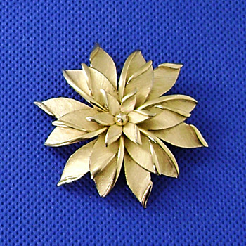  Trifari Poinsettia Pin - Costume Jewelry