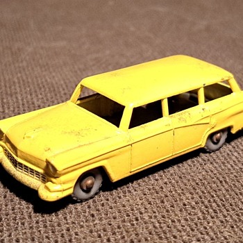 Many More Monkeys Matchbox Monday No.31 American Ford Station Wagon 19657-1960 - Model Cars