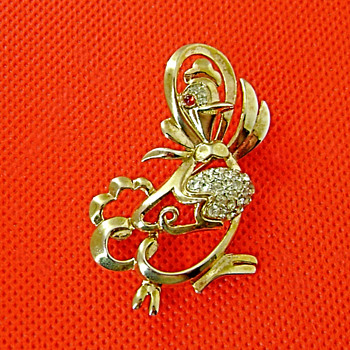  Trifari Chicken Pin - Costume Jewelry
