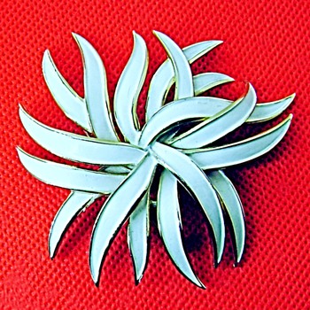  Trifari Sea Grass Pin - Costume Jewelry