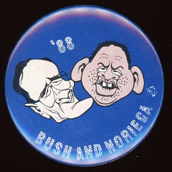George Bush Sr. and Noriega 1988 Pin - Medals Pins and Badges