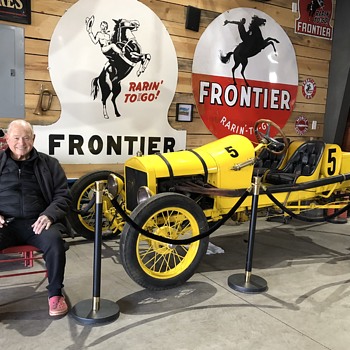 100 yr old Ford - Classic Cars