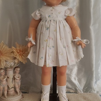 22" Shirley temple - Dolls