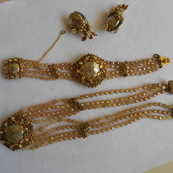 Early unsigned Miriam Haskell ???? - Costume Jewelry