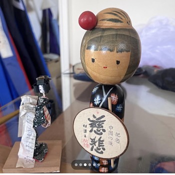 Wondering about the provenance of these 2 - Dolls