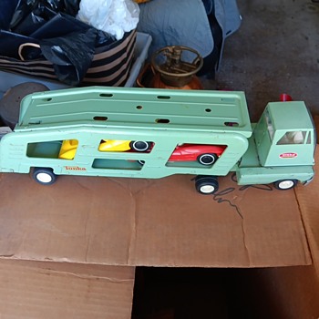 Tonka car carrier - Toys