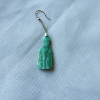 Ear ear! Lovely jade earring..but just for one! - Fine Jewelry