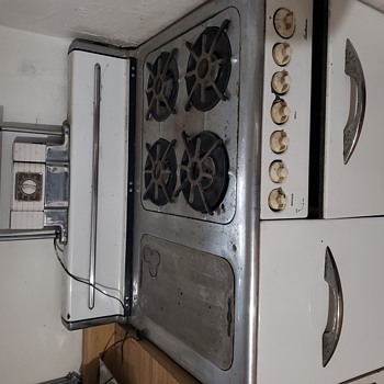 Vintage Stove that keeps on ticking  - Kitchen