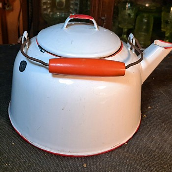 Red/White Enamelware Teapot - Kitchen