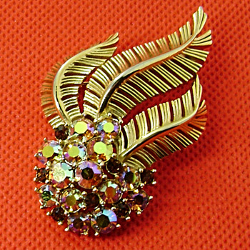 Crown Trifari Hydrangea - Costume Jewelry