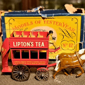 Merry Metal Medal Matchbox Monday No 12 1899 London Horse-Bus - Model Cars