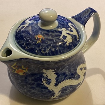Vintage Chinese tea pot - Asian