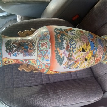 Elvis Vase ?