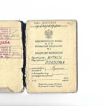 1936 official Polish passport for the Olympics - Paper
