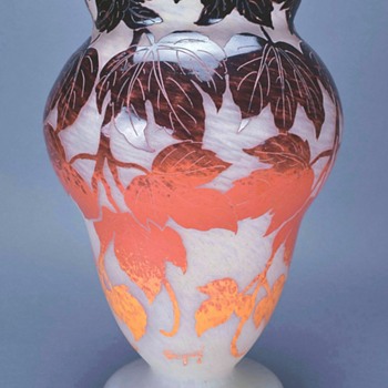 Degué Cameo Glass Vase Circa 1928 - Art Deco