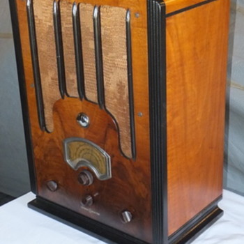  A GE  tombstons model  A70 - Art Glass