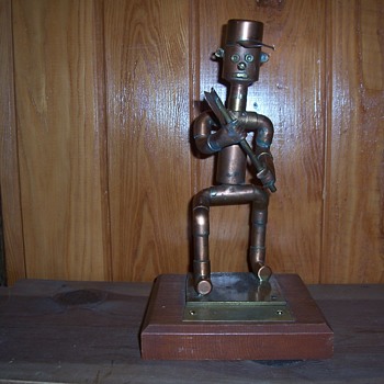 INDUSTRIAL ART, FOLK ART FIGURE - Folk Art