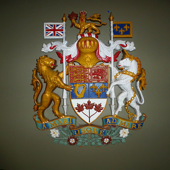 CANADA COAT OF ARMS, CAST IRON - Advertising