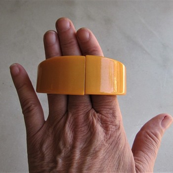 Bakelite clamper cuff bracelet - Costume Jewelry