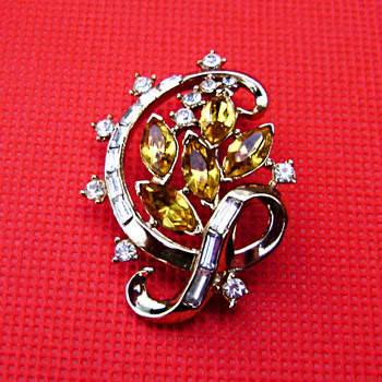  Trifari Philippe brooch - Costume Jewelry