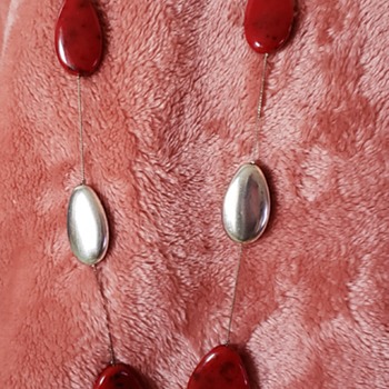 Interesting necklace that I'd appreciate input on - Costume Jewelry