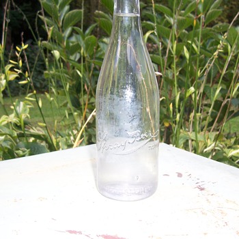 SPRAY BEER "TIS PURE" clear glass bottle - Bottles