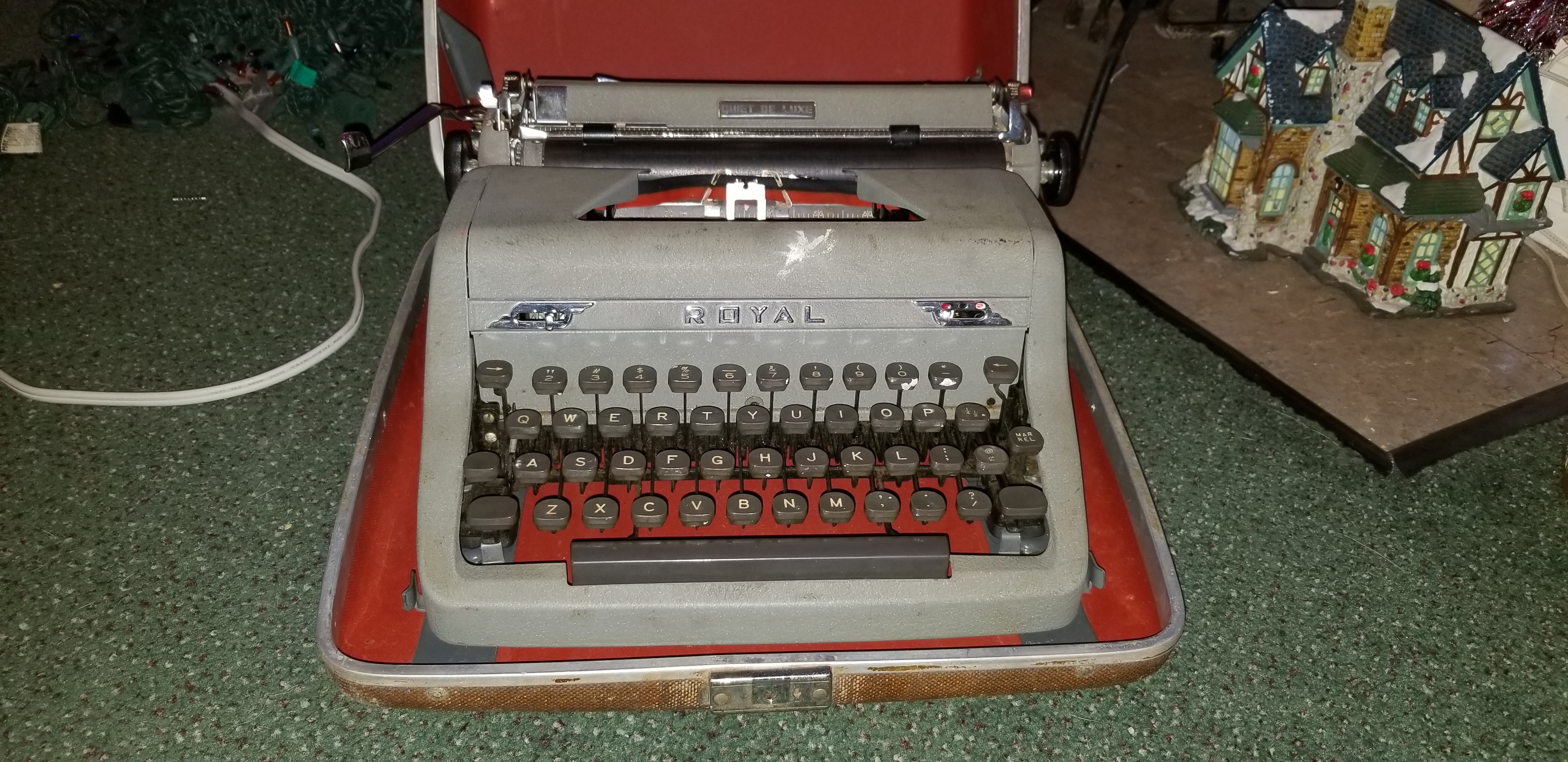 Vintage Royal typewriter Collectors Weekly