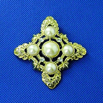 Kenneth J Lane for Avon Brooch - Costume Jewelry