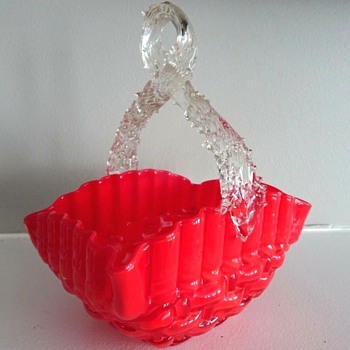 Another Kralik Tango Red Weave Decor Glass Basket In AD Monograph, Exact Replica. - Art Glass