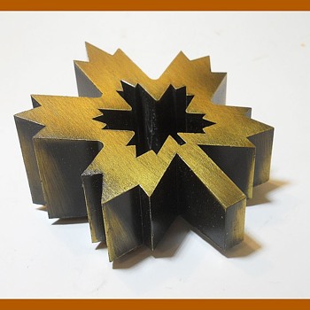 Yes, found another One -->> AIR CANADA stylized MAPLE LEAF - Francois Dallegret - Arts and Crafts