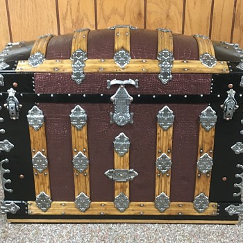 1880's Martin Maier Trunk. - Furniture