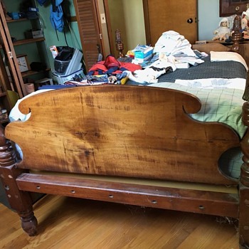 I am researching information  on these rope beds.  maker? name? age?