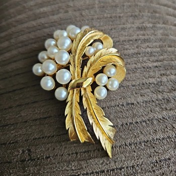 Crown Trifari Pearl Bouquet Brooch - Costume Jewelry