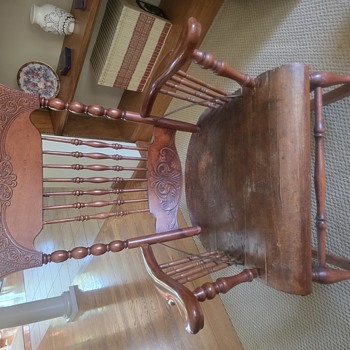 Cherry wood rocker - Furniture