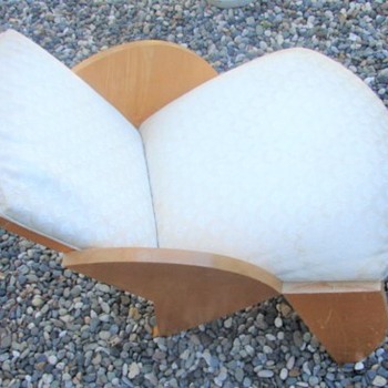INTERESTING VINTAGE MYSTERY CHAIR - Furniture