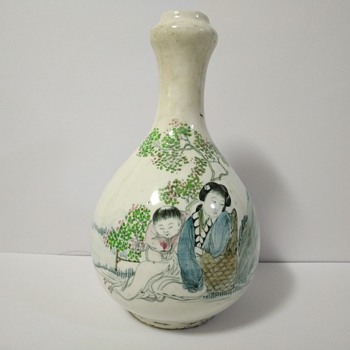 Republican Chinese Famille Rose Garlic Mouth Vase by Li Runzhi (Qixin Factory, 1926) - Asian