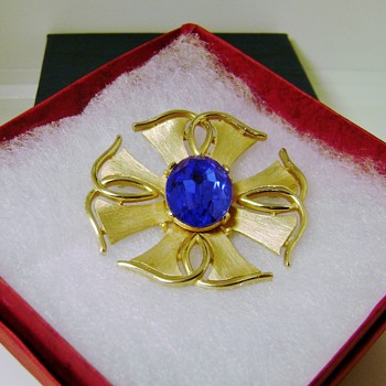 Trifari Brooch - Star Rays - Costume Jewelry