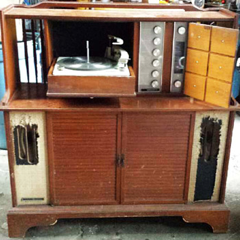 Vintage GE Record Player Console - Electronics