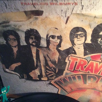  1988 traveling Wilburys ( Bob Dylan ,Jeff Lynn ,Tom Petty ,Roy Orbison and George Harrison )