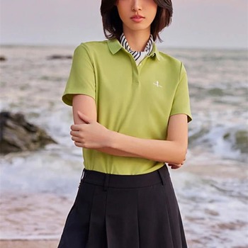 Little Collar T-shirt
