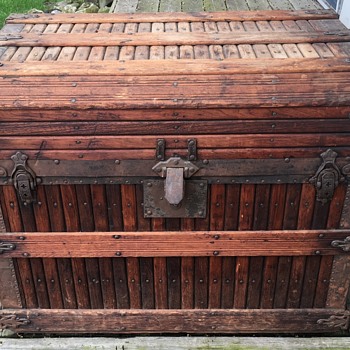 Early 1880's Martin Maier Bevel Top Oak Slat Trunk. - Furniture