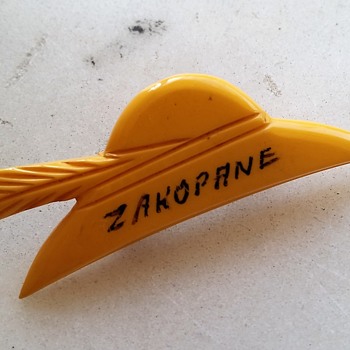 Bakelite souvenir pin from Zakopane, Poland - Costume Jewelry